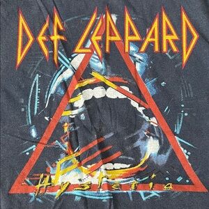 Def Leppard Graphic TShirt Blue Size Large - Fair Condition